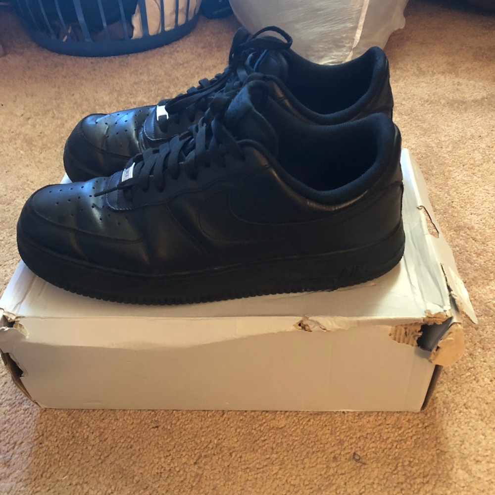 Black Nike Air Force ones used